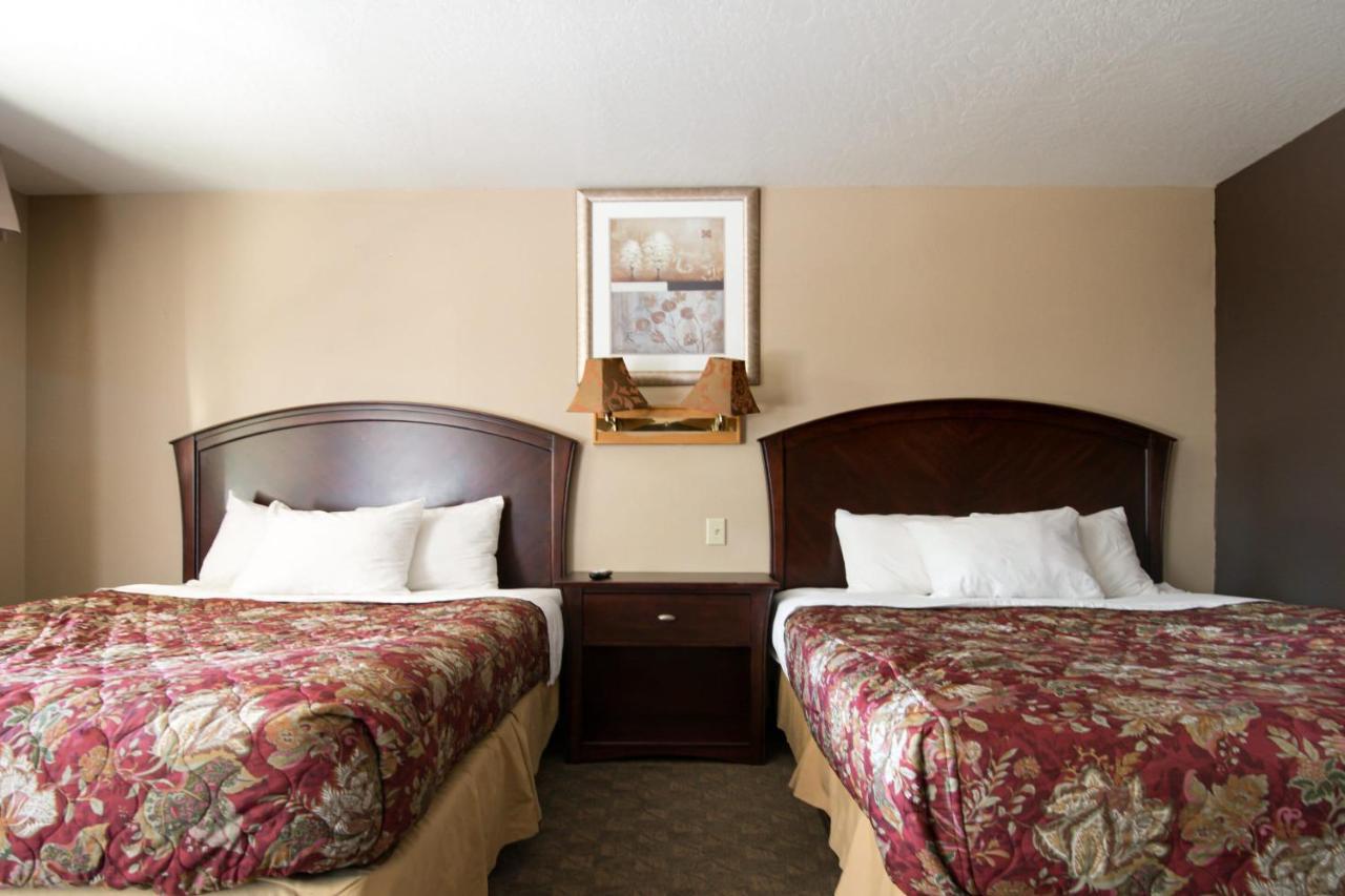 Cedar Lodge Motor Inn Медфорд Экстерьер фото
